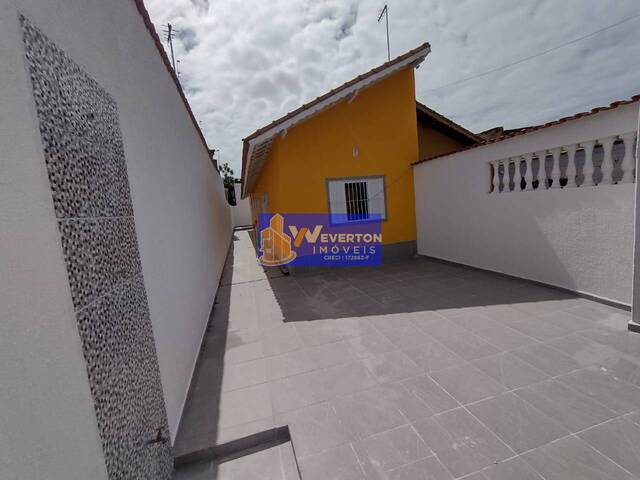 #183 - Casa para Venda em Mongaguá - SP