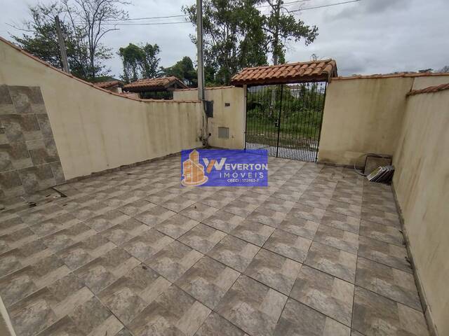 Casa para Venda em Mongaguá - 2