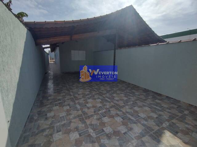 Casa para Venda em Mongaguá - 2