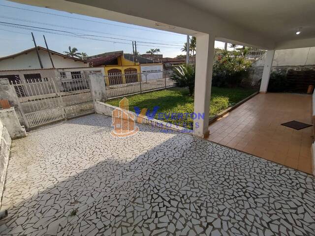 #417 - Casa para Venda em Mongaguá - SP