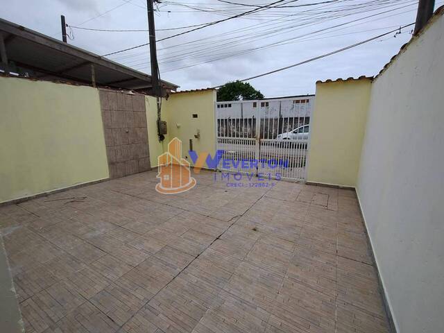 #556 - Casa para Venda em Mongaguá - SP - 2