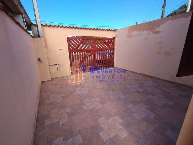 Casa para Venda em Mongaguá - 2