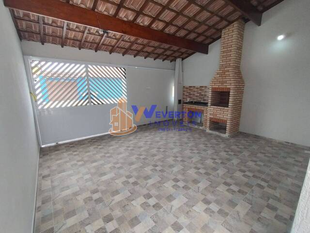 Casa para Venda em Mongaguá - 2