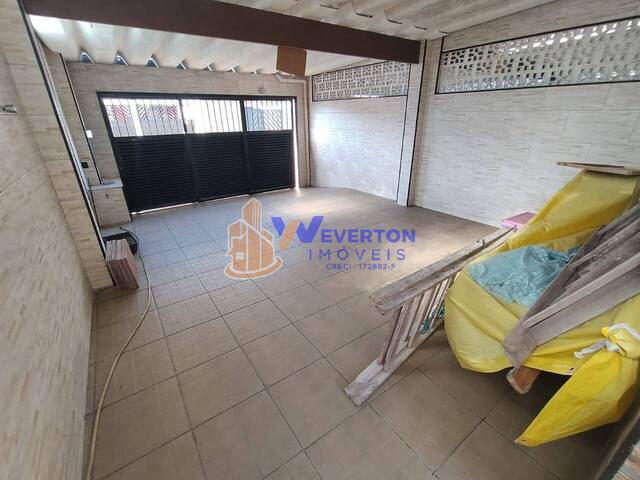 Casa para Venda em Mongaguá - 2