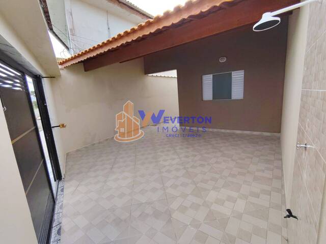 #817 - Casa para Venda em Mongaguá - SP - 2