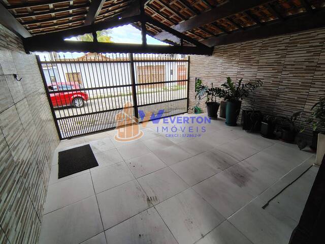 Casa para Venda em Mongaguá - 2