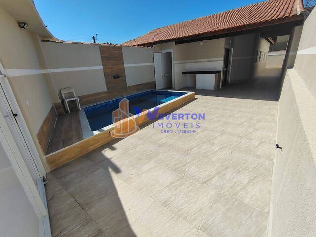 #924 - Casa para Venda em Mongaguá - SP - 2