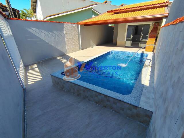#941 - Casa para Venda em Mongaguá - SP