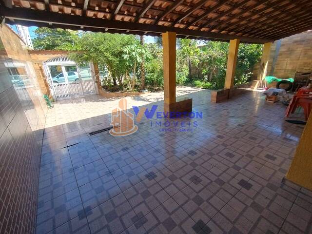 Casa para Venda em Mongaguá - 2
