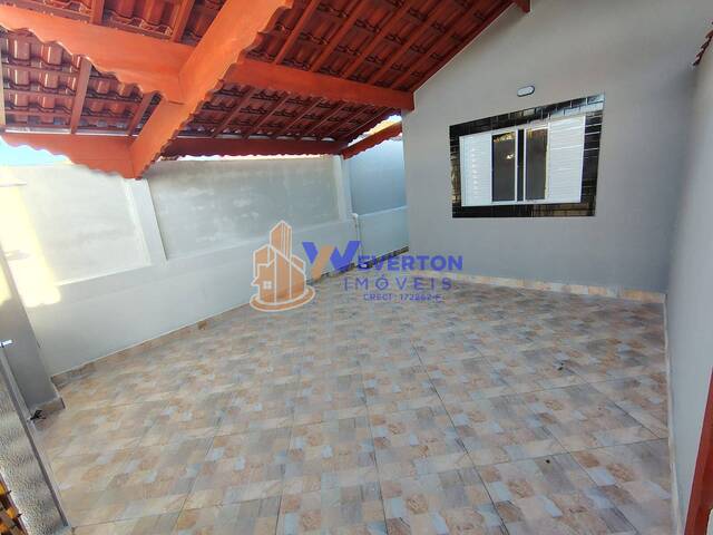 Casa para Venda em Mongaguá - 2