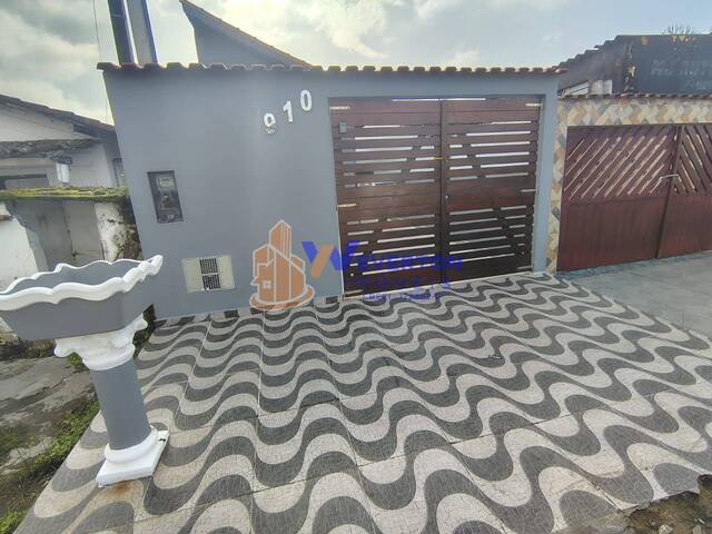 #993 - Casa para Venda em Mongaguá - SP