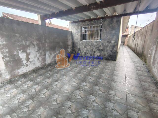 Casa para Venda em Mongaguá - 2
