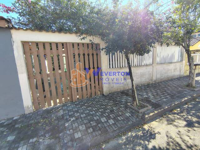 Casa para Venda em Mongaguá - 2