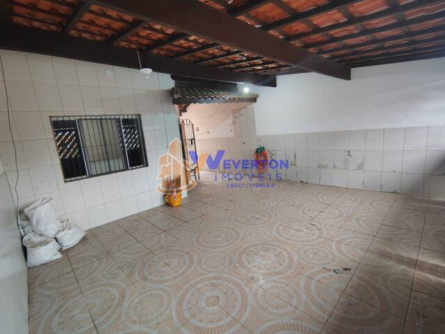 Casa para Venda em Mongaguá - 2