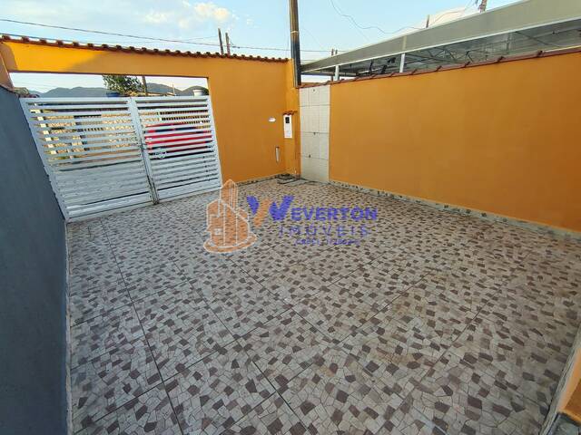 Casa para Venda em Mongaguá - 2